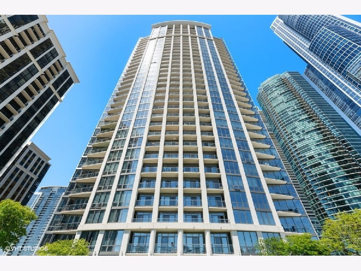 Condominiums Sold Museum Park Tower Iv Chicago Illinois, 1235 Prairie