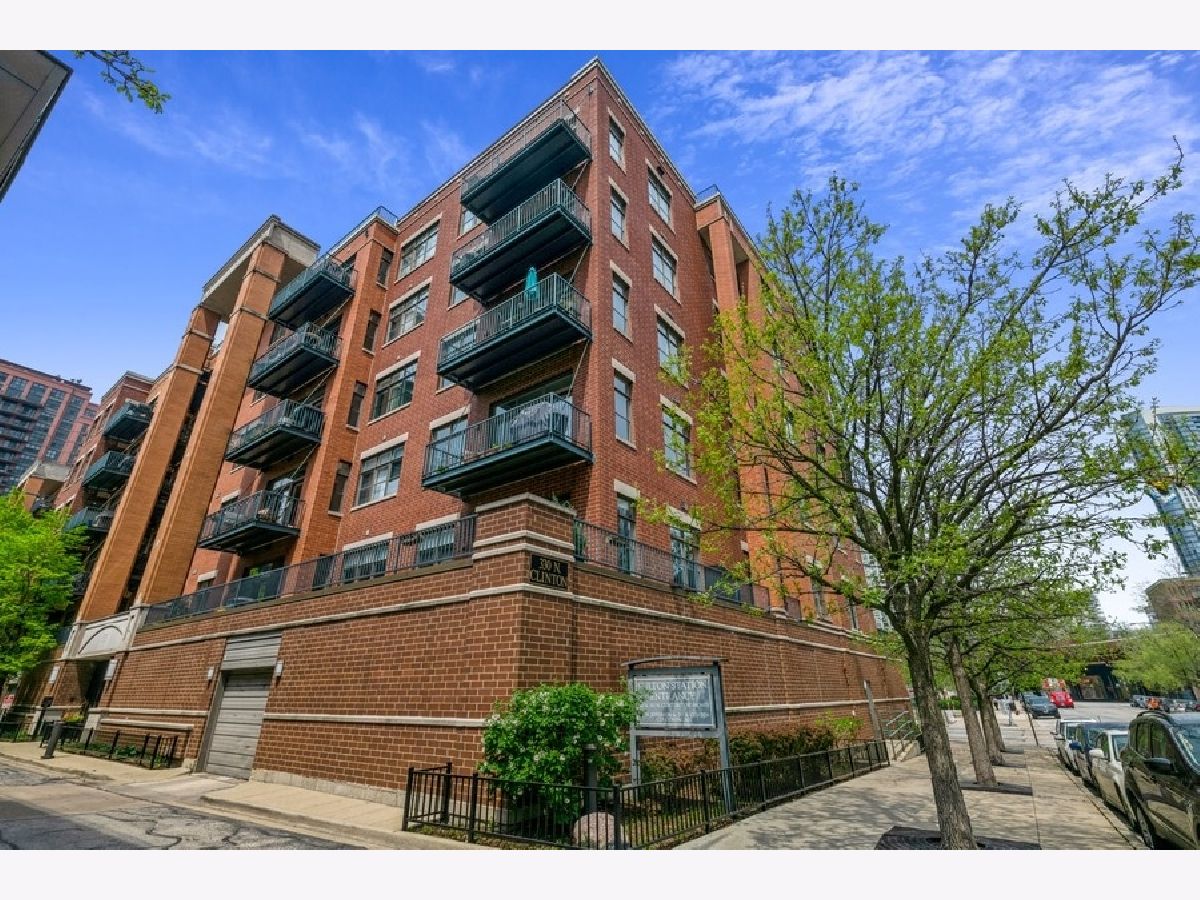 Condos & Townhomes Rented Fulton Station Chicago Illinois, 330 Clinton