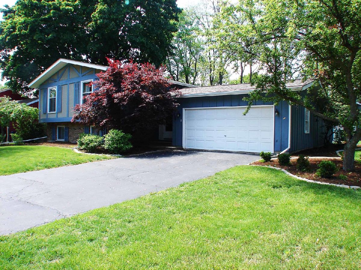 Homes Sold Arrow Head Hills Algonquin Illinois, 200 Hillcrest