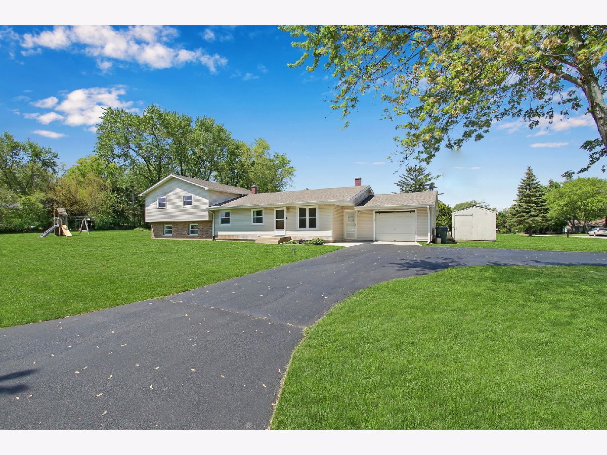 Homes Sold Rosing Antioch Illinois, 23761 Lake Vista