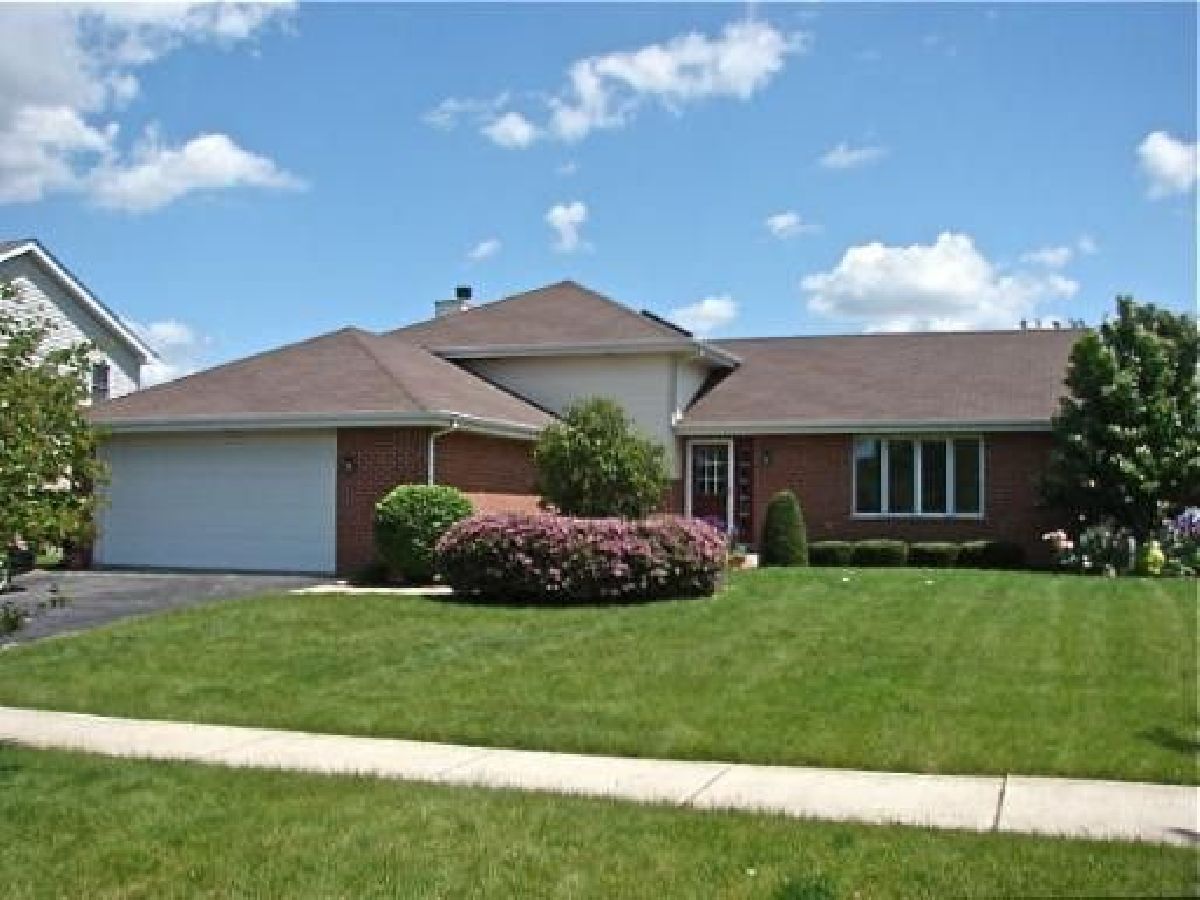 Homes Rented Royal Meadows New Lenox Illinois, 2870 Kingsway