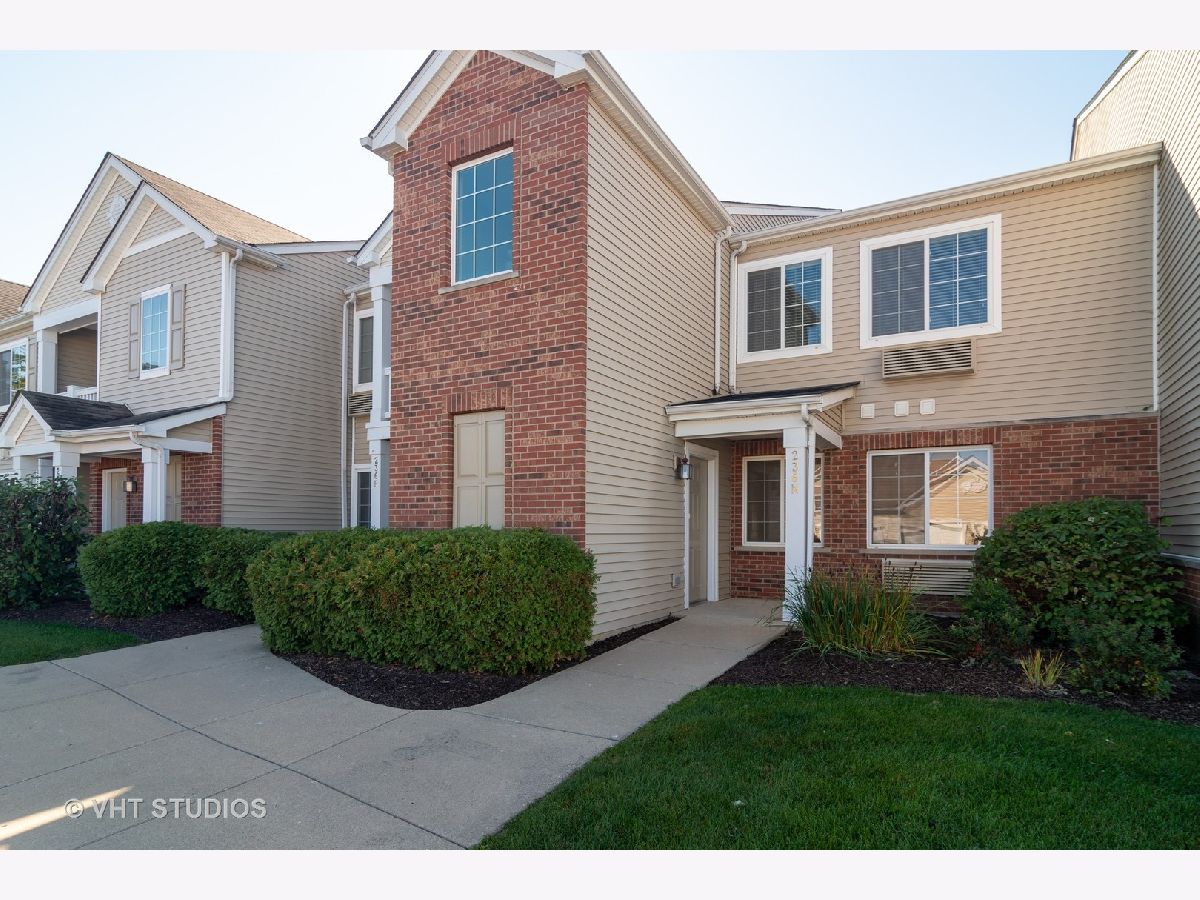 Bristol Bay Yorkville IL, Condos & Townhomes & Homes For Sale & For