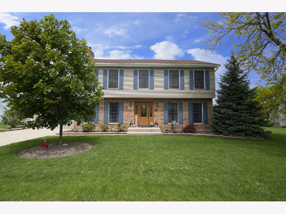 Homes Sold Green Valley Mchenry Illinois, 210 Katie