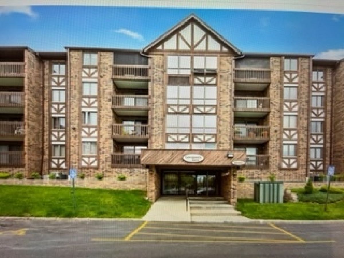 Condominiums Sold Lawncastle Cove Oak Lawn Illinois, 10441 Circle