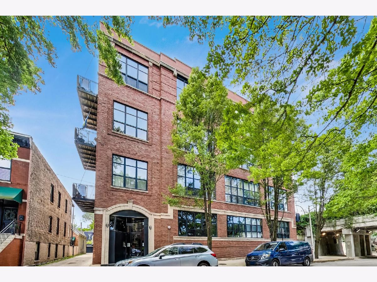 Condos & Townhomes Sold Signature Lofts Chicago Illinois, 1750 Wolcott