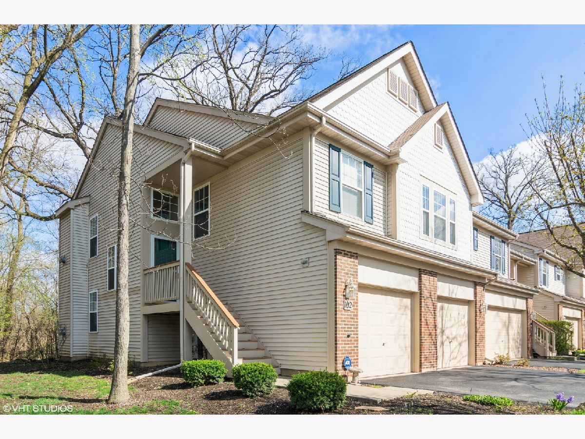 Townhomes Rented Oaks At Hidden Glen Streamwood Illinois, 102 Meredith