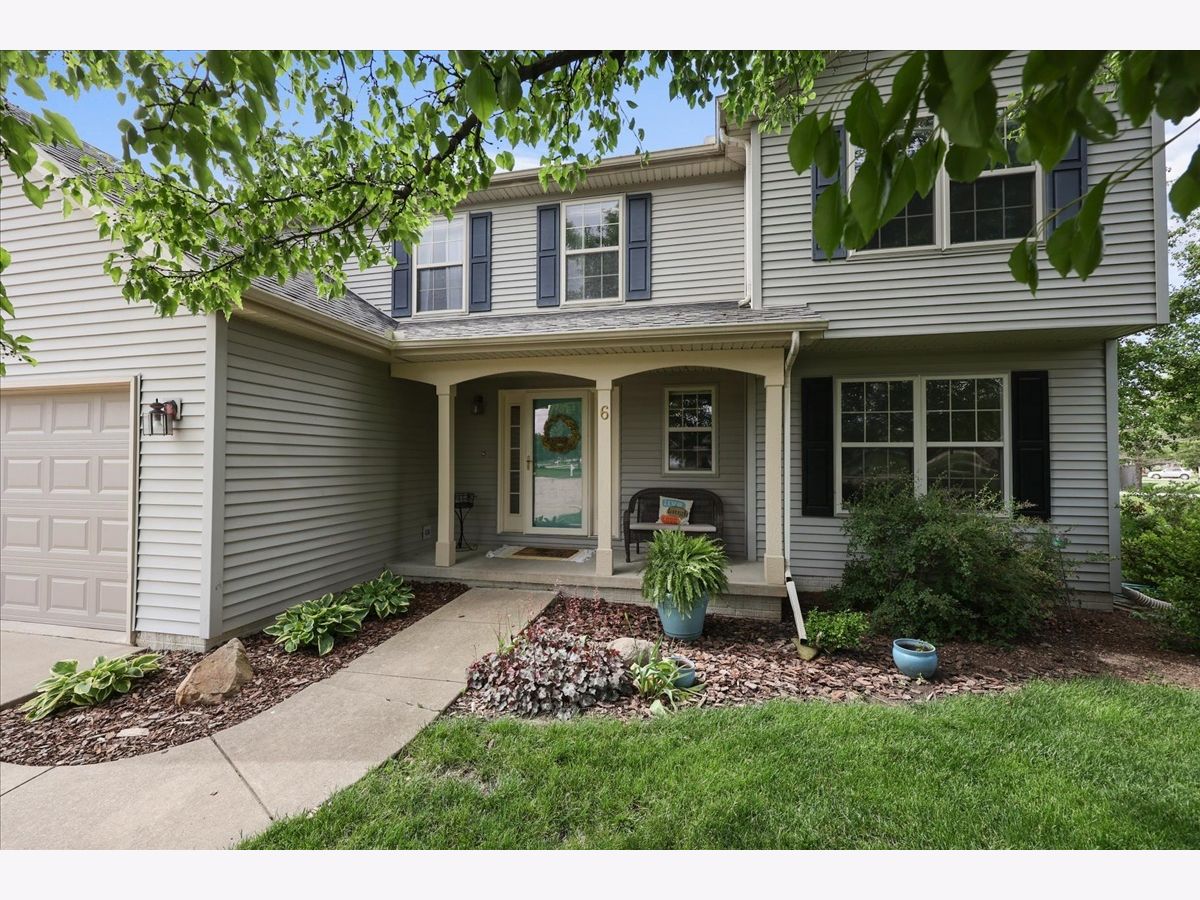 Homes & Condos & Townhomes Sold Ridgepointe Monticello Illinois, 6 Chaucer