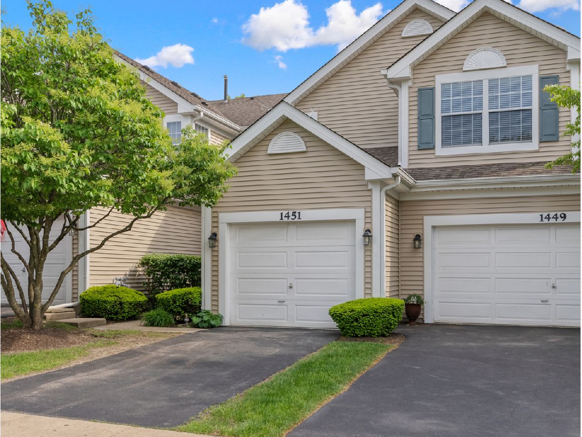 Townhomes & Condos Sold Tanglewood St Charles Illinois, 1451 Walnut Hill