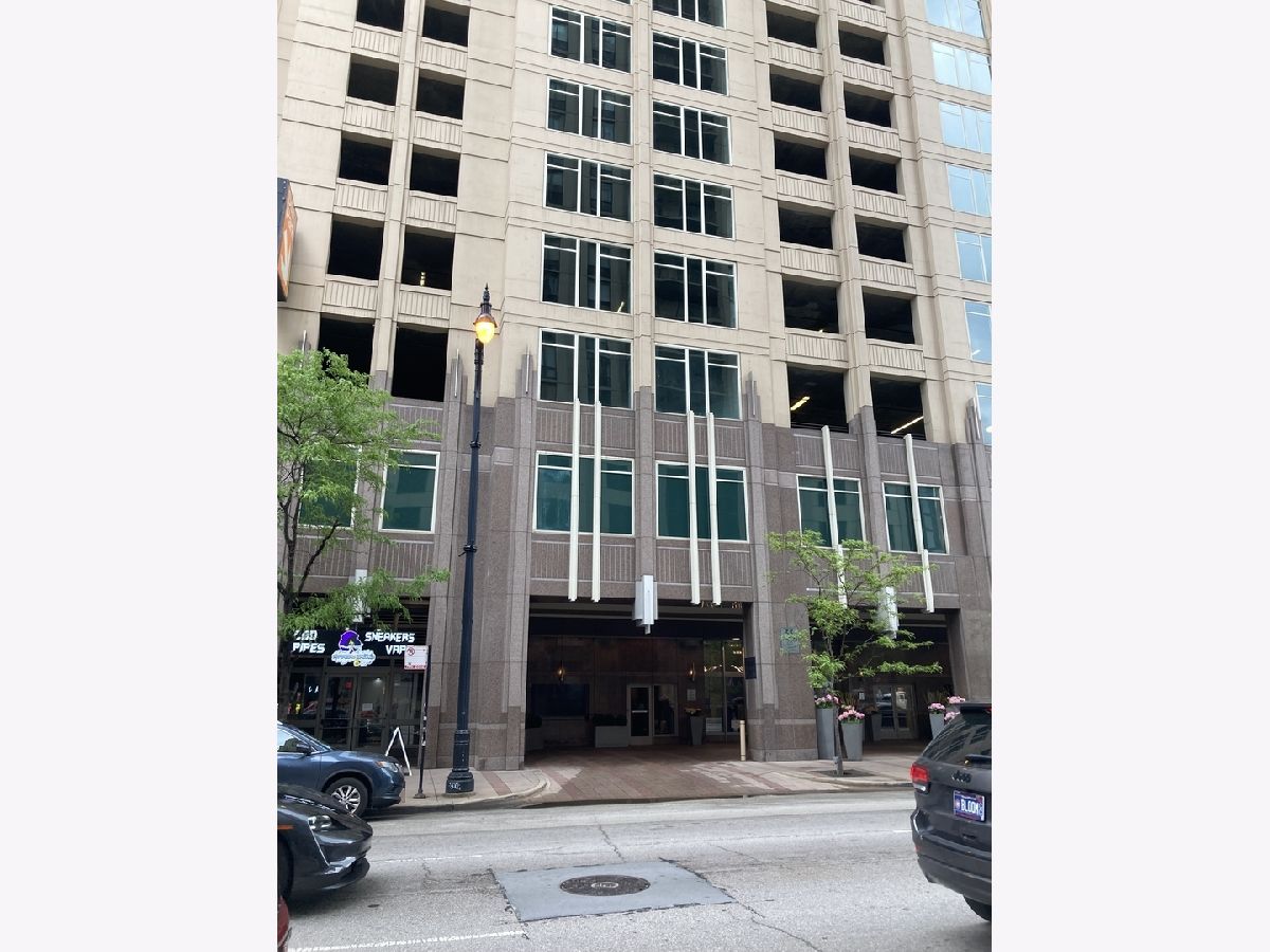 Condos & Townhomes Sold Millenium Centre Chicago Illinois, 33 Ontario