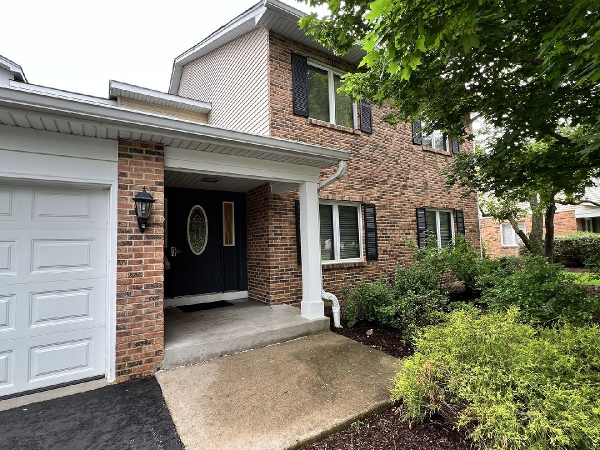 Condominiums Sold Creekside Court Naperville Illinois, 630 Zaininger