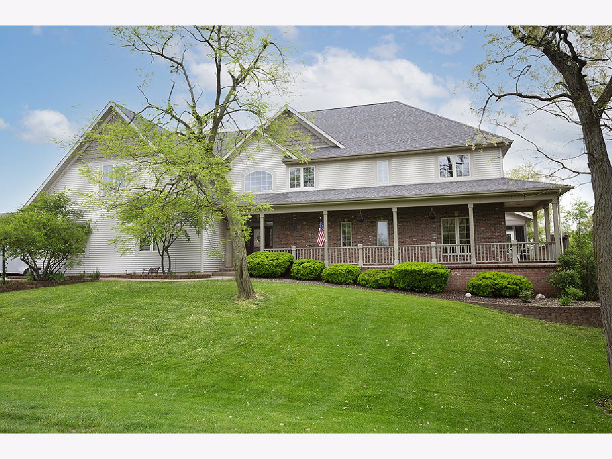 Homes & Condos & Townhomes Sold Old Town Timber Bloomington Illinois, 20138 Shaker Lake