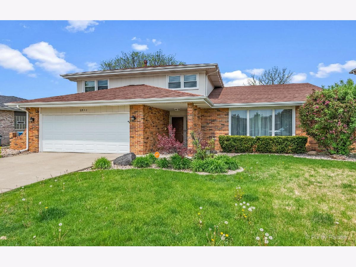 Homes & Condos & Townhomes Sold Chippewa Ridge Alsip Illinois, 5942 124th