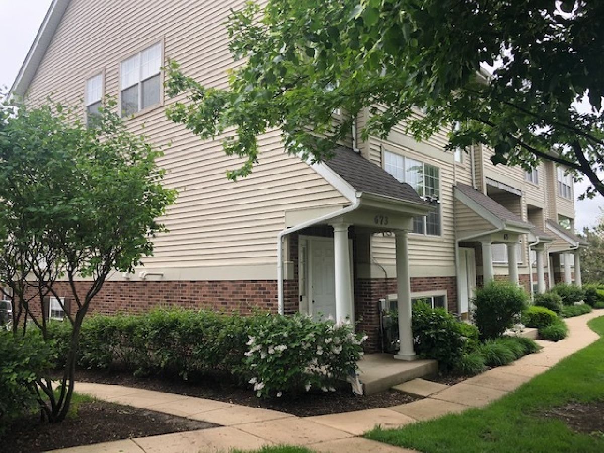 Pheasant Run Trails St Charles IL, Townhomes For Sale & For Rent