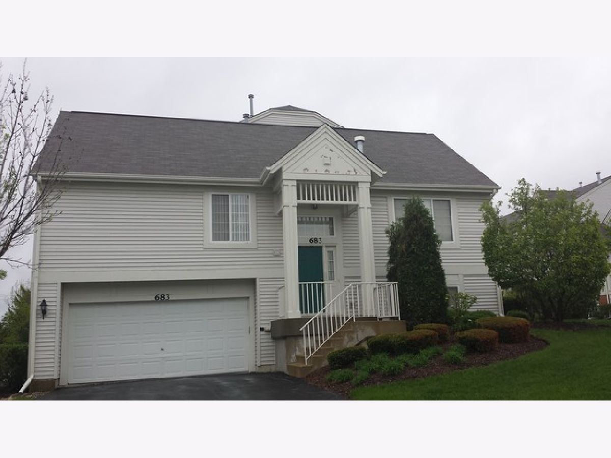 Homes & Townhomes & Condos Rented Madrona Village Round Lake Illinois, 683 Rosehall