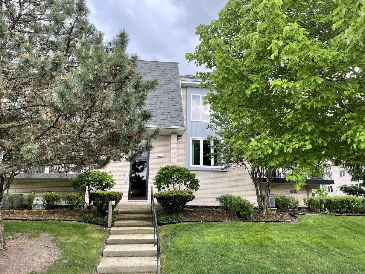 Condos & Townhomes & Homes Sold Golfview Estates Orland Park Illinois, 7915 157th