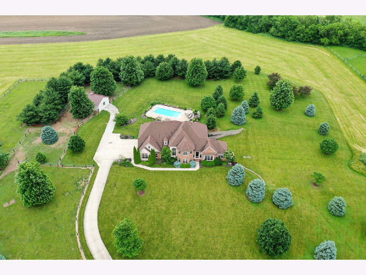 Homes Sold Wagon Trail Road White Heath Illinois, 2183 Wagon Trail