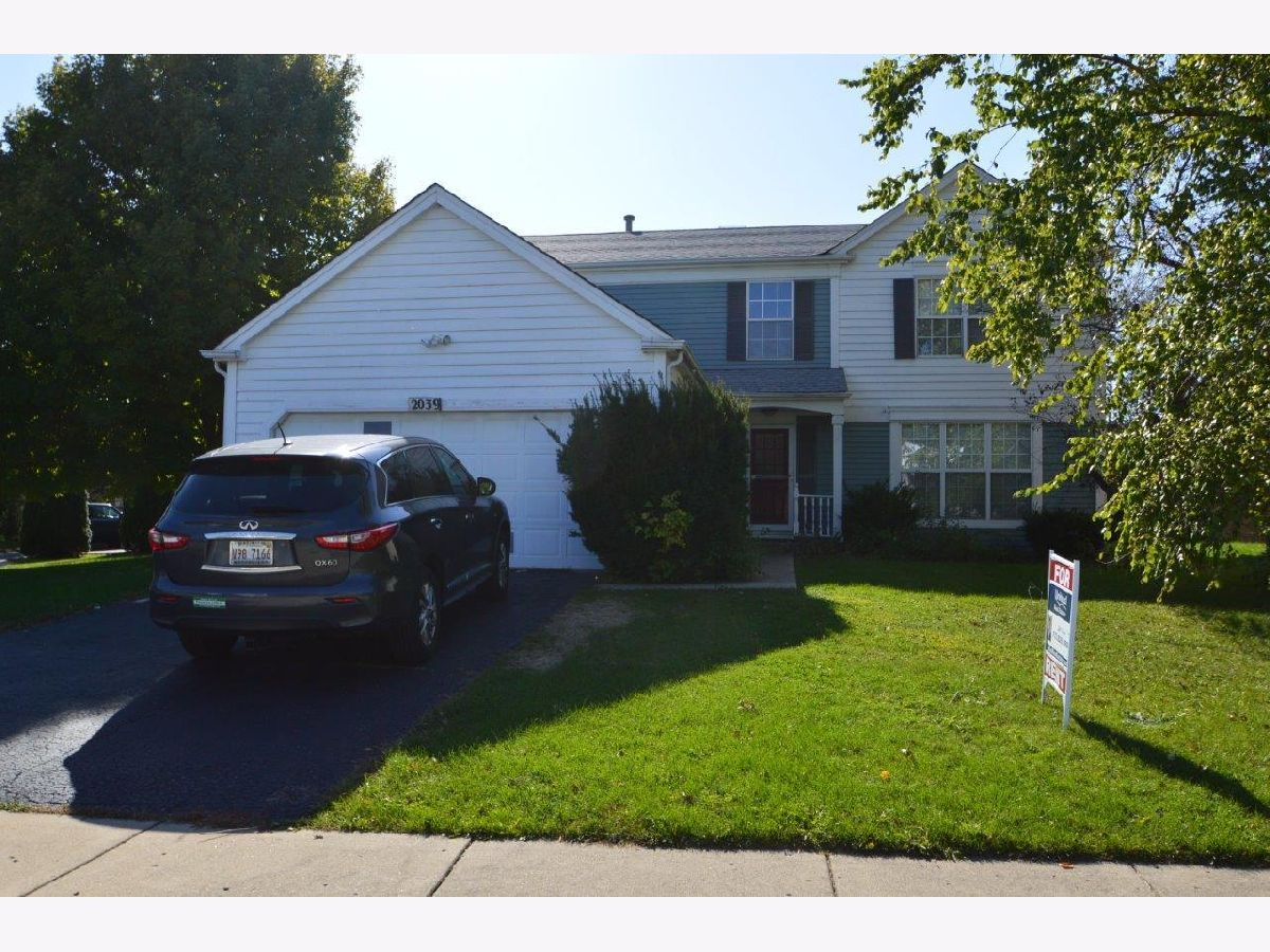 Townhomes & Homes Rented College Green Elgin Illinois, 2039 Aronomink