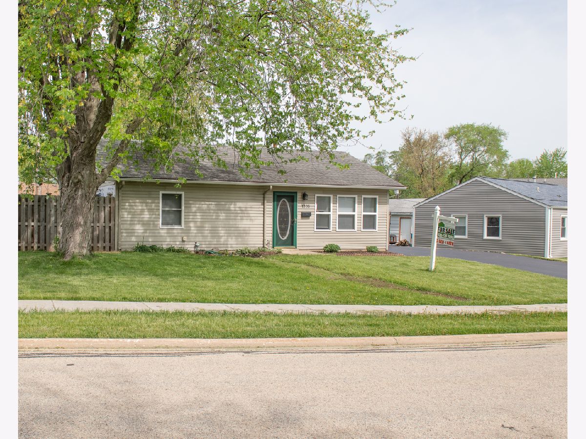 Homes & Condos & Townhomes Sold Raynor Hills Estate Crest Hill Illinois, 1703 Hosmer
