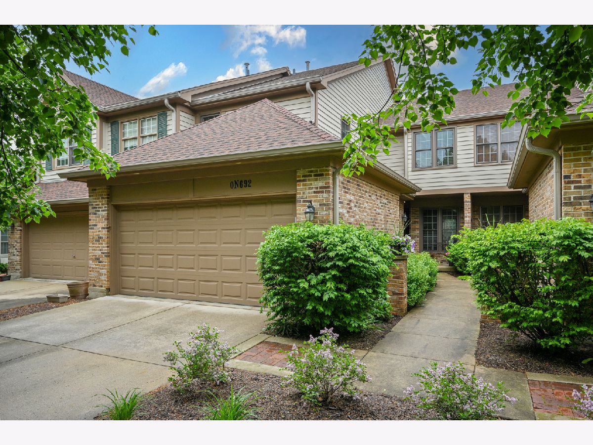 Townhomes Sold Chelsea Place Winfield Illinois, 0N692 Chelsea