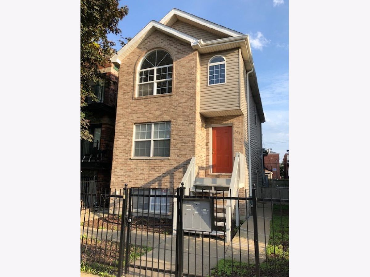 Condominiums & Homes Sold Tri-taylor Chicago Illinois, 2441 Polk