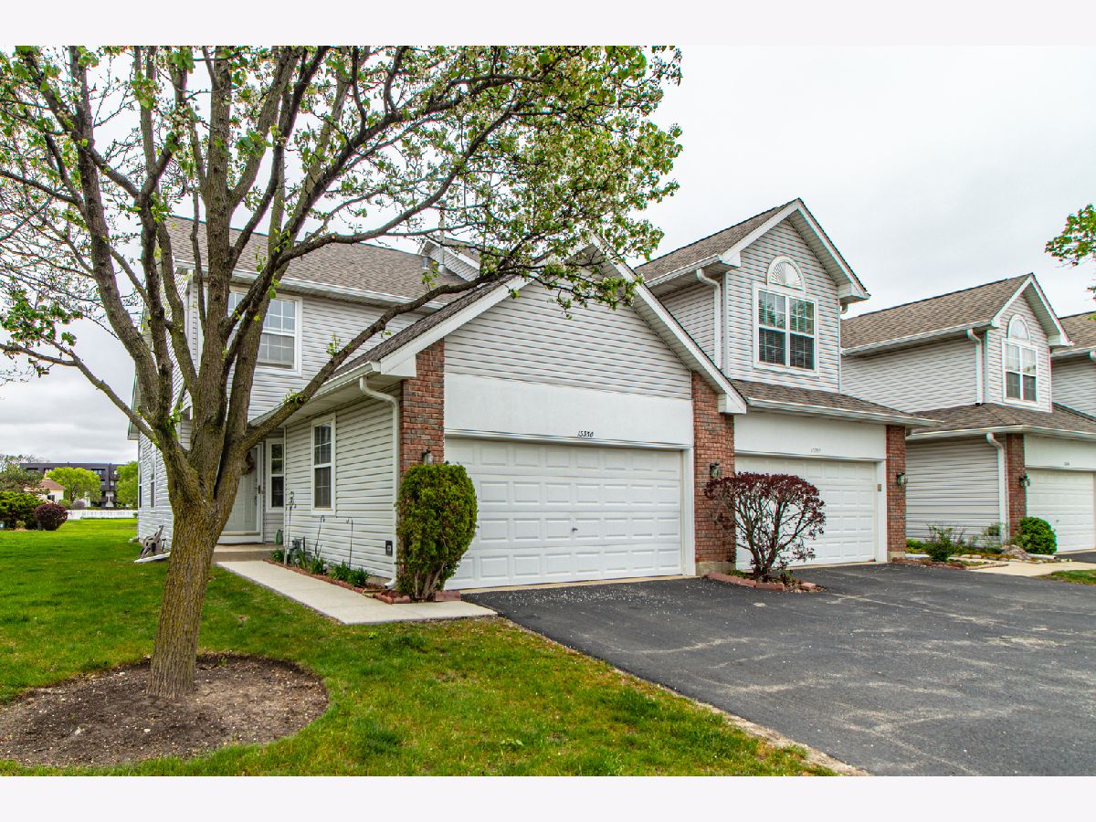 Townhomes & Condos Rented Whispering Lake Lake Bluff Illinois, 13350 Heiden