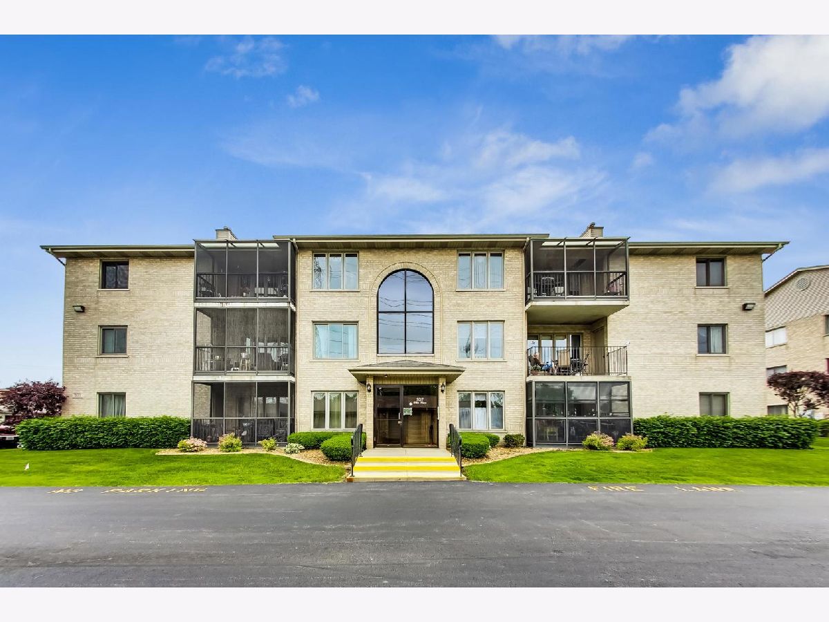 Crestwood Highlands Crestwood IL, Condominiums & Homes For Sale & For
