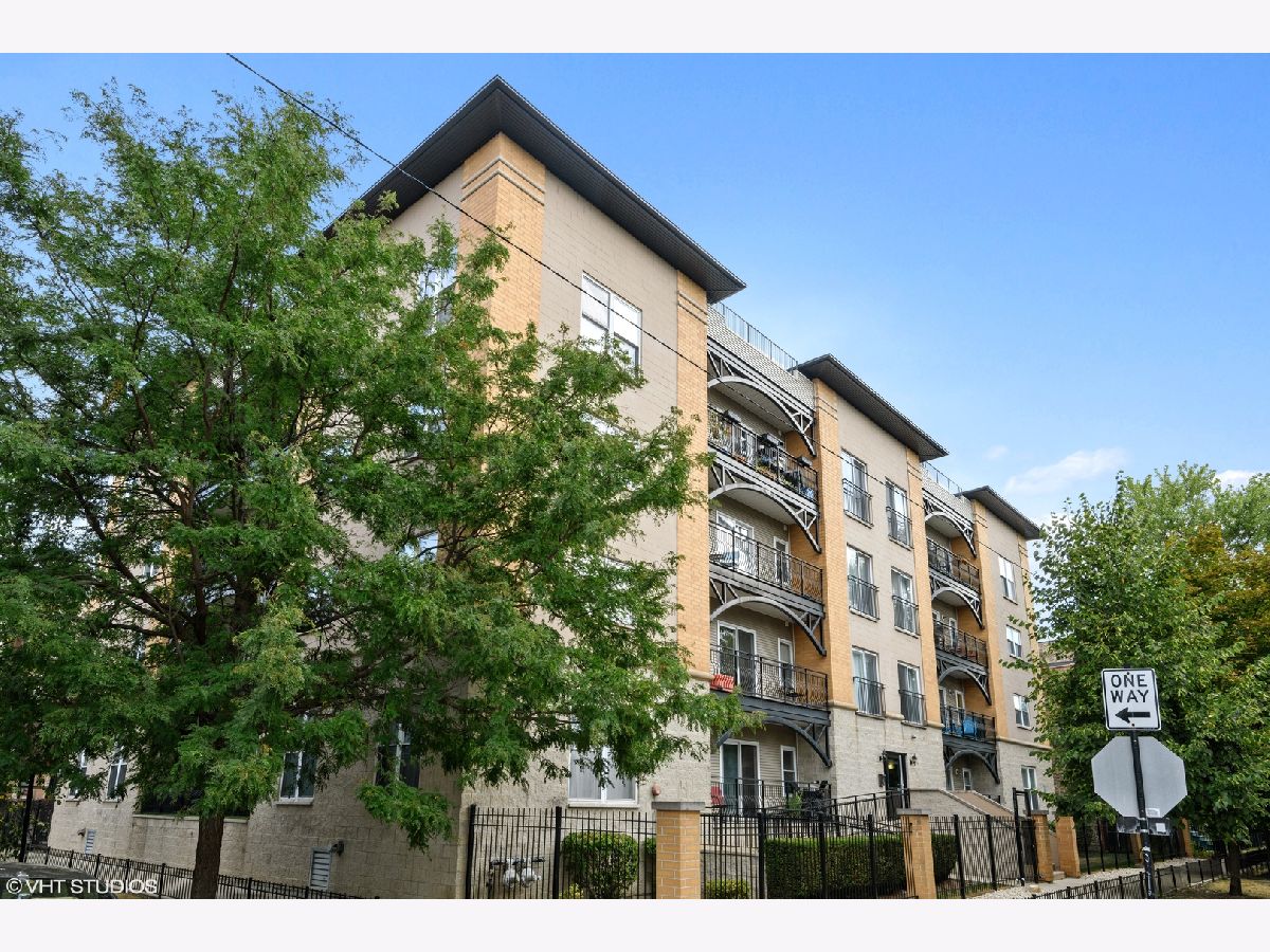 Condominiums Sold Cortland Towers Chicago Illinois, 2720 Cortland