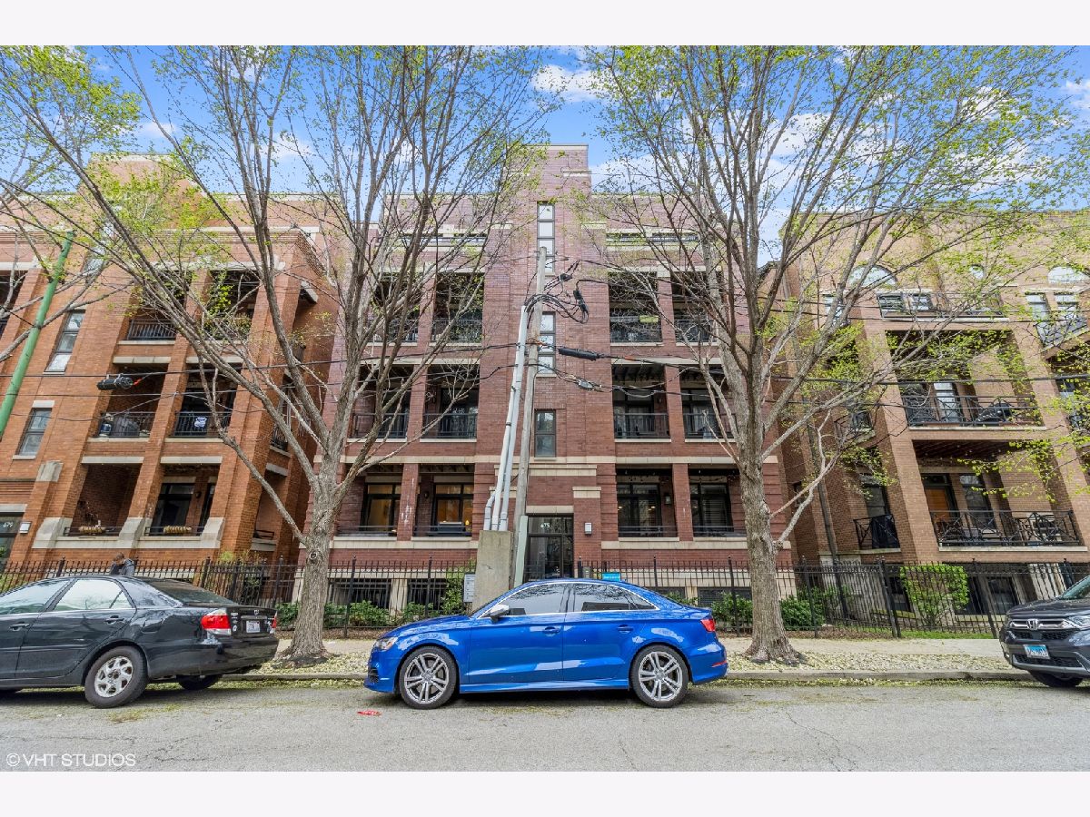 Condominiums Sold Marquette Row Chicago Illinois, 675 Peoria
