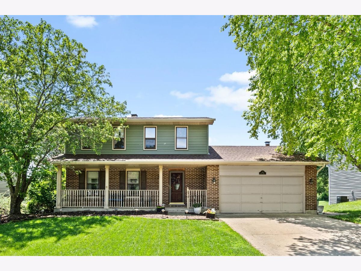 Homes Sold Williamsburg Woods Bartlett Illinois, 745 Holly