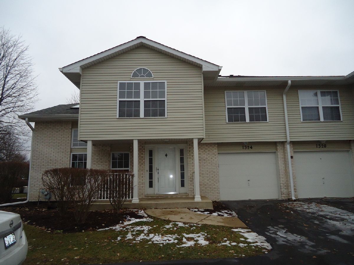 Townhomes Rented Riverbrook Naperville Illinois, 1324 Sugar