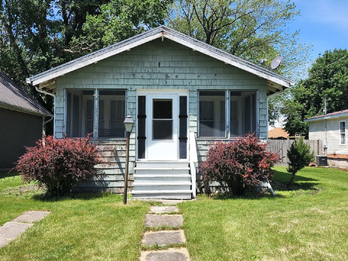  Sold Emington Illinois, 107 Division