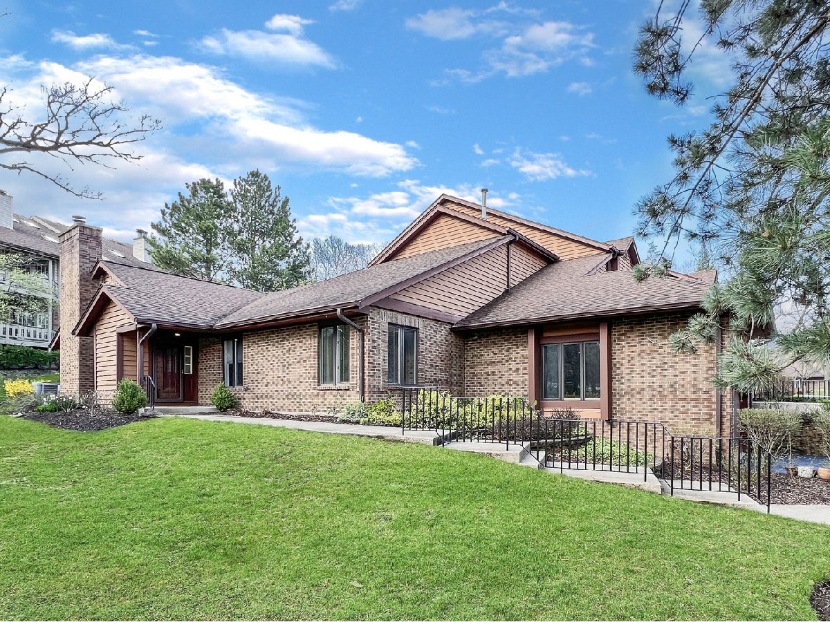 Townhomes Sold Mistwood Downers Grove Illinois, 1106 Mistwood