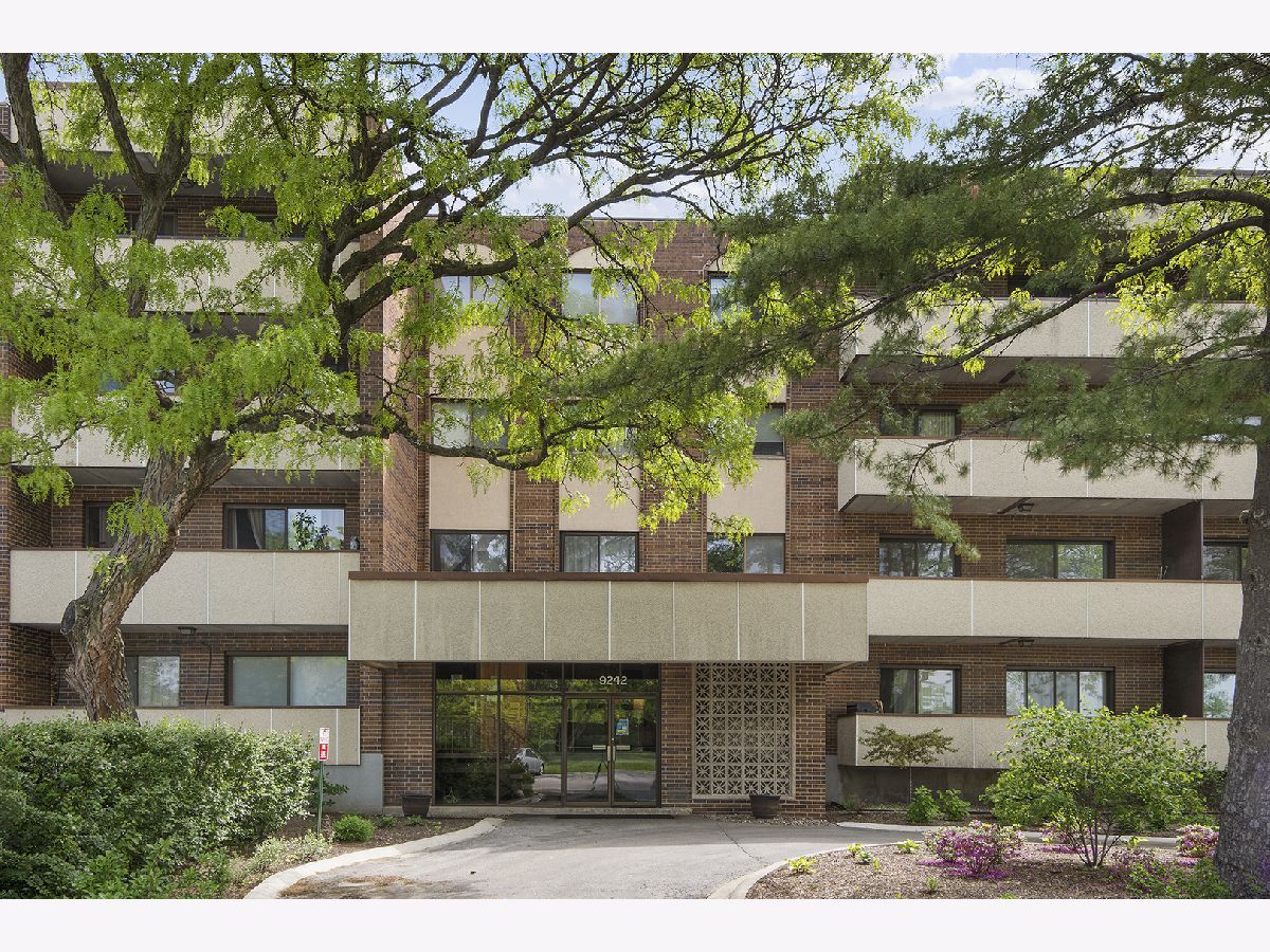 Condominiums Sold Gross Point Towers Skokie Illinois, 9242 Gross Point