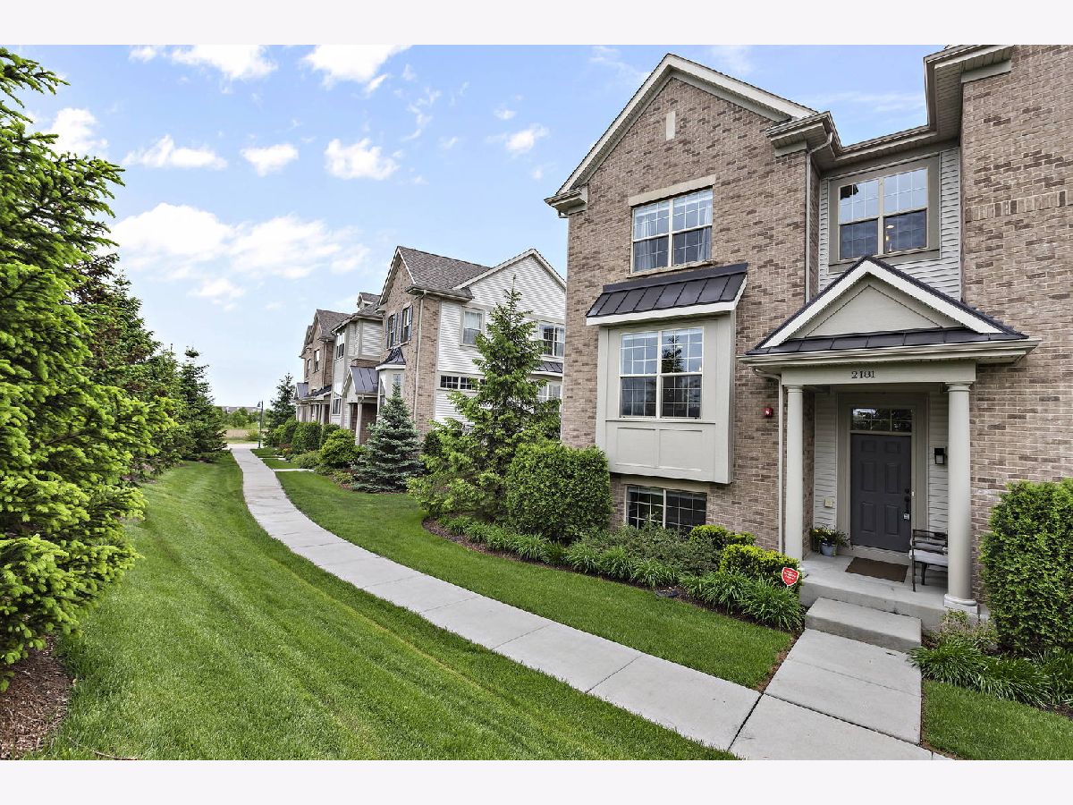Townhomes & Homes Sold Westgate At The Glen Glenview Illinois, 2181 Coral