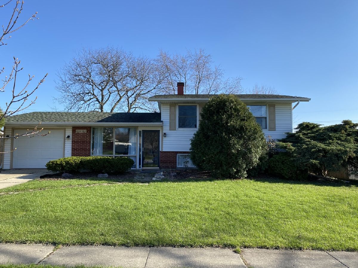 Homes & Condos & Townhomes Rented Arbury Hills Mokena Illinois, 9525 Elm