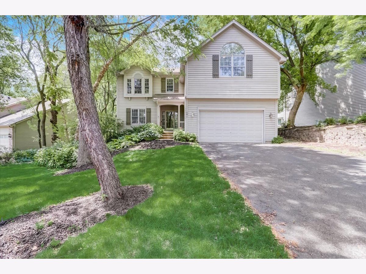 Homes Sold Kelly Woods Crystal Lake Illinois, 464 Kelly