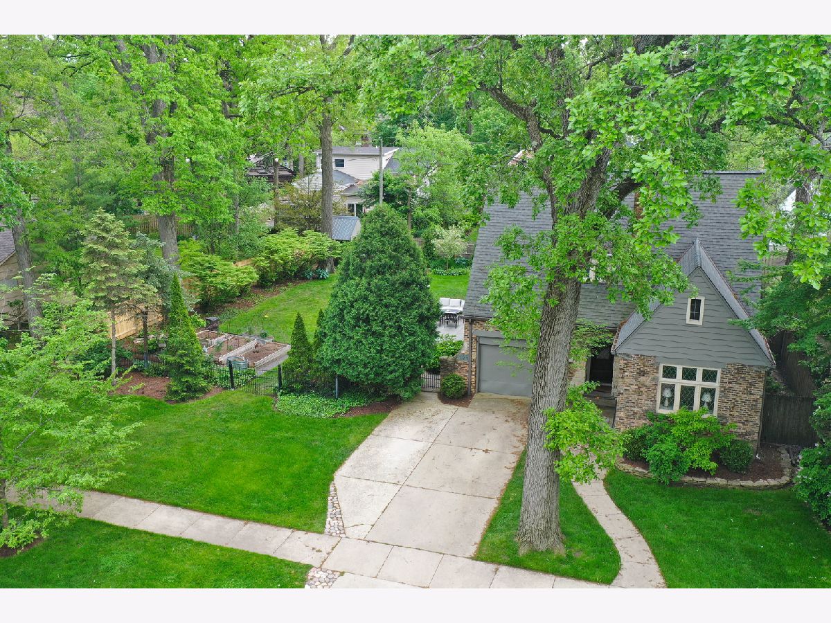 Homes & Condominiums Sold East Lake Bluff Lake Bluff Illinois, 123 Woodland