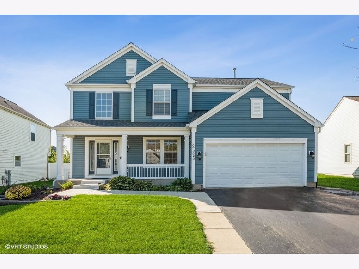 Homes & Townhomes & Condos Sold Willow Bay Elgin Illinois, 2323 Nantucket