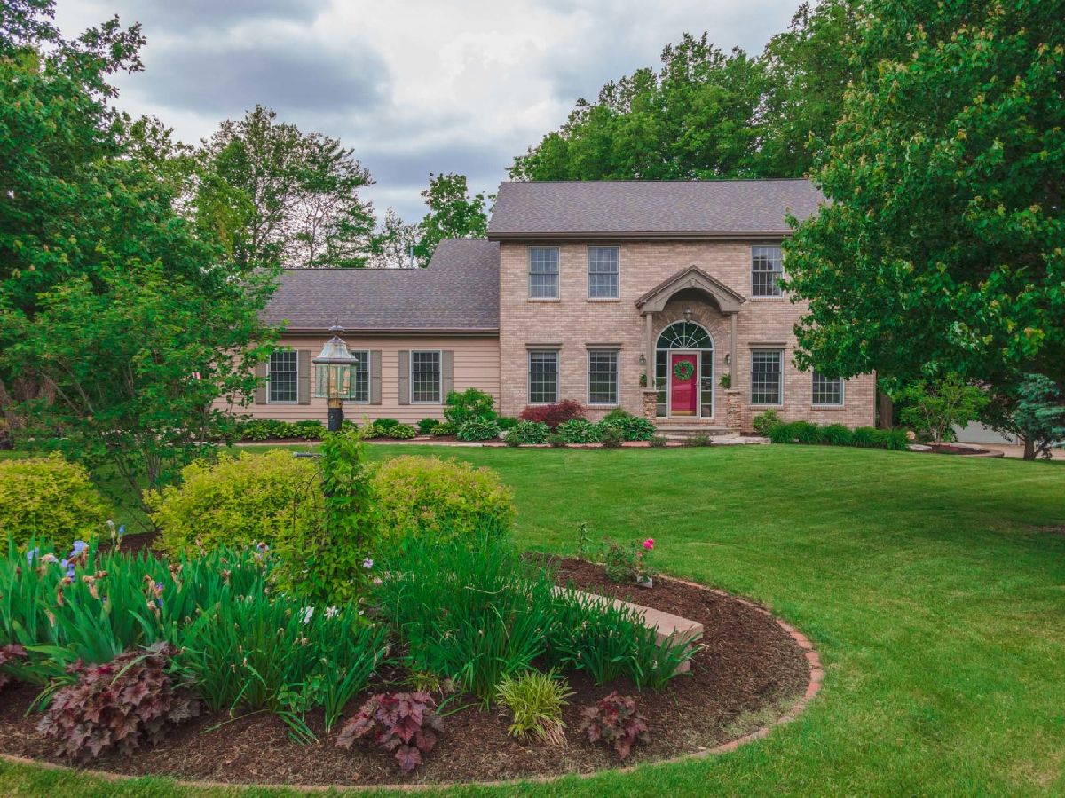 Homes Sold Deer Ridge Bloomington Illinois, 13744 Antler