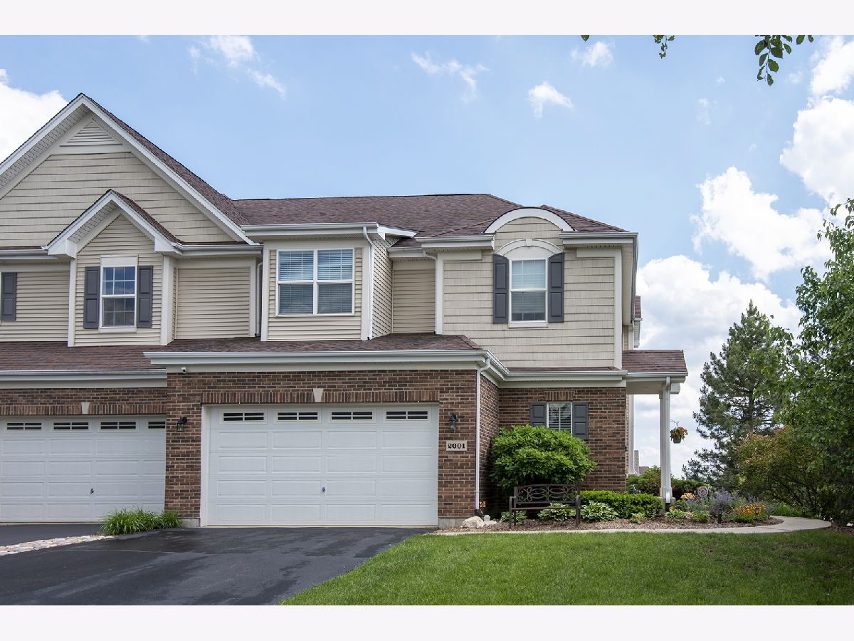 Homes & Condos & Townhomes Sold Andare At Glenloch Algonquin Illinois, 2001 Magenta