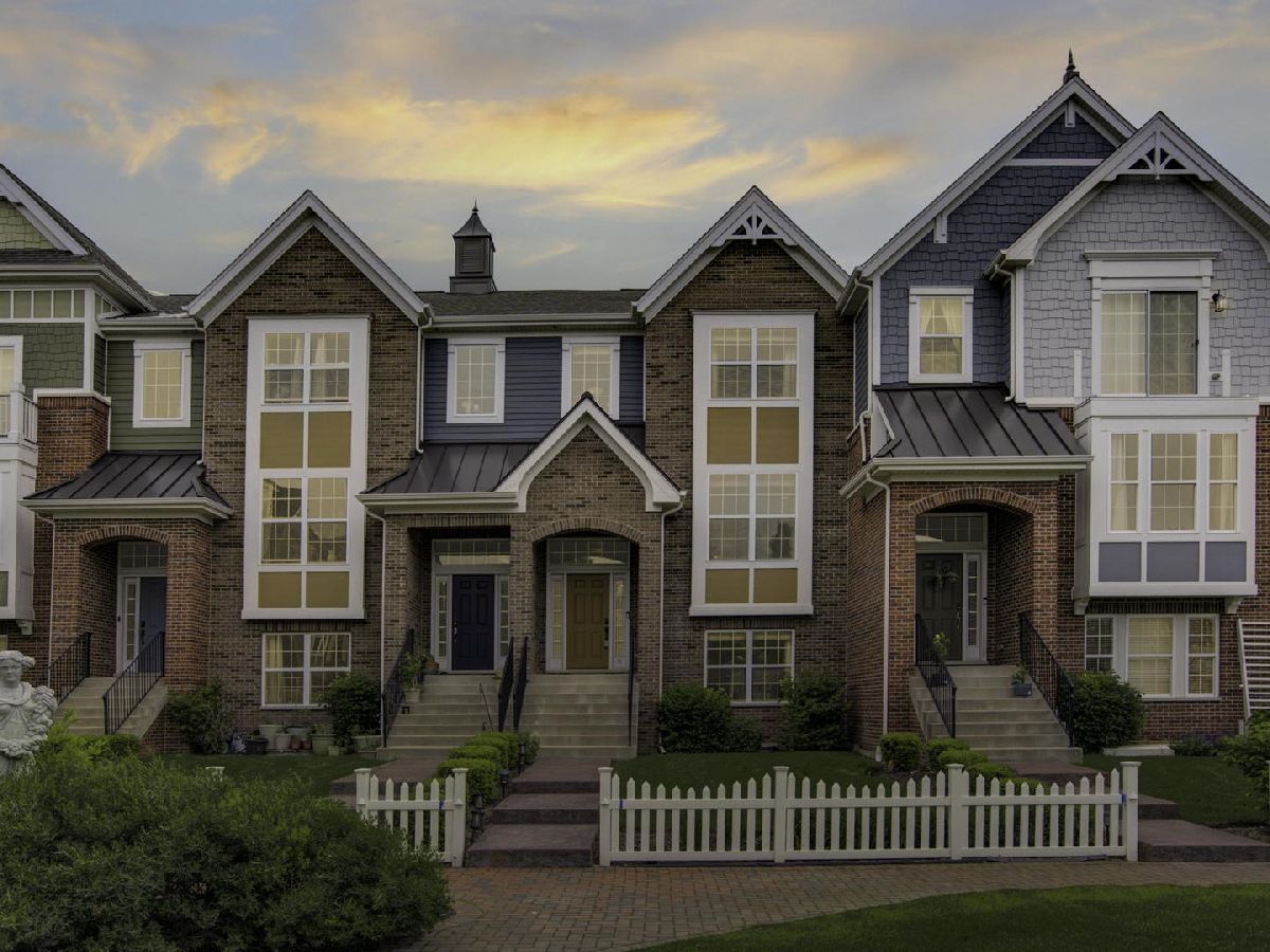 Townhomes & Condos Sold English Rows Naperville Illinois, 4115 Royal Mews