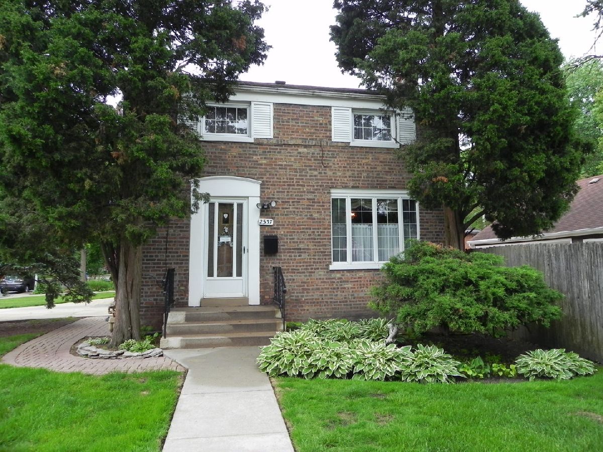 Homes & Condominiums Sold West Beverly Chicago Illinois, 2537 101st