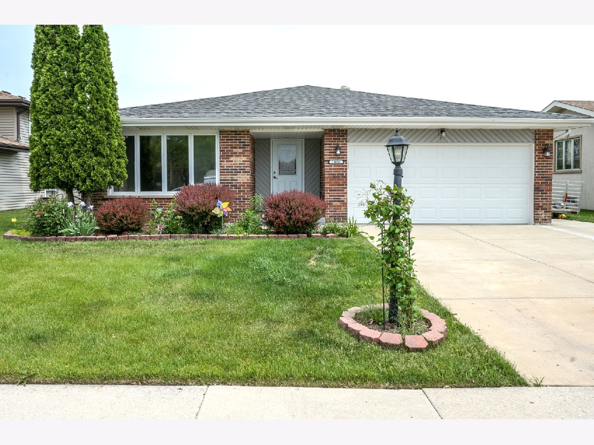 Homes Sold La Grande Vista Oak Forest Illinois, 15631 Vista