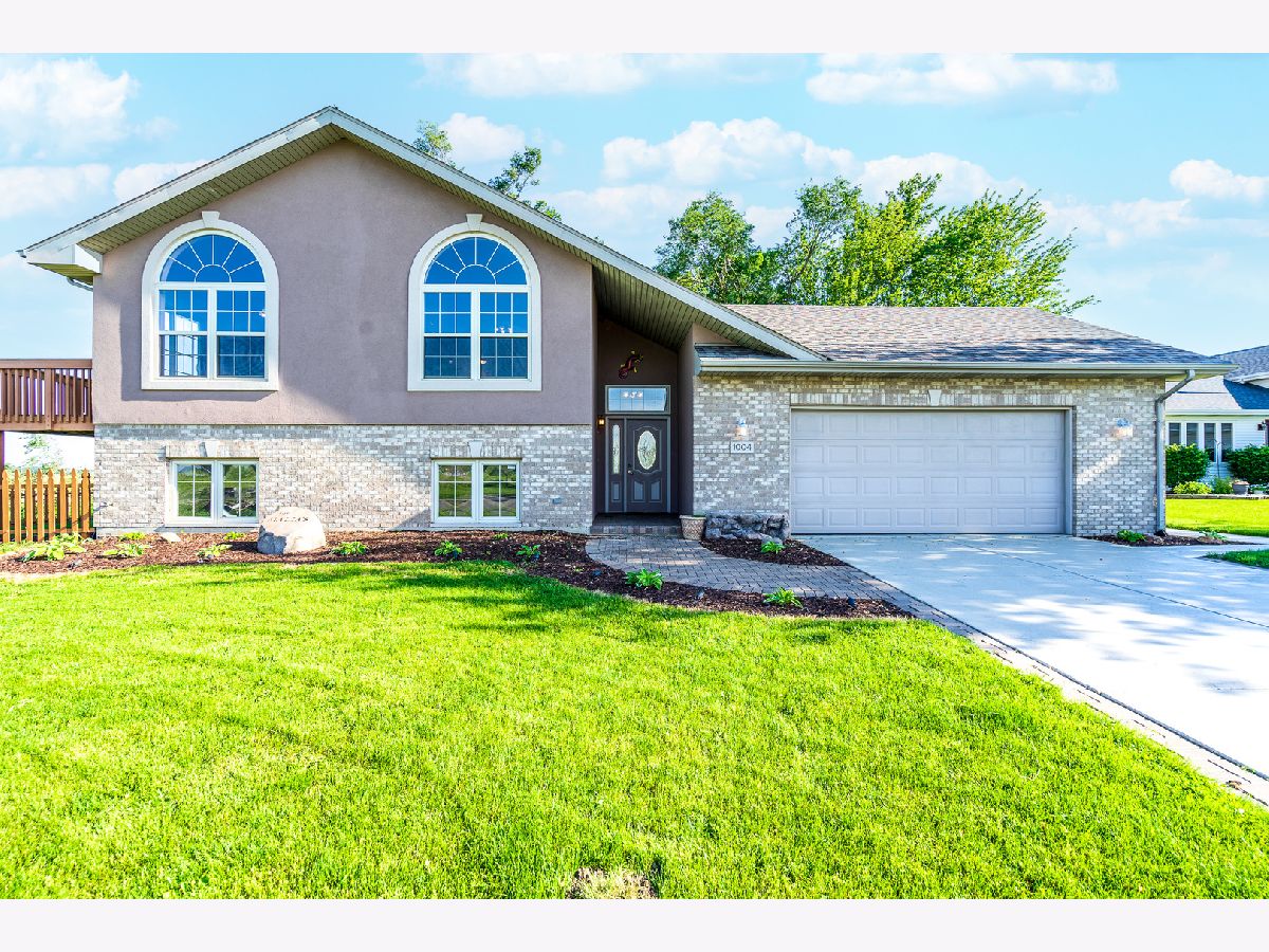 Homes & Condos & Townhomes Sold Walnut Creek Peotone Illinois, 1004 Hauert