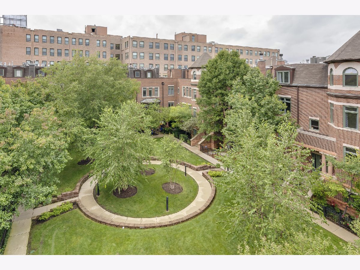 Townhomes & Condos & Homes Sold Altgeld Club Chicago Illinois, 1351 Altgeld