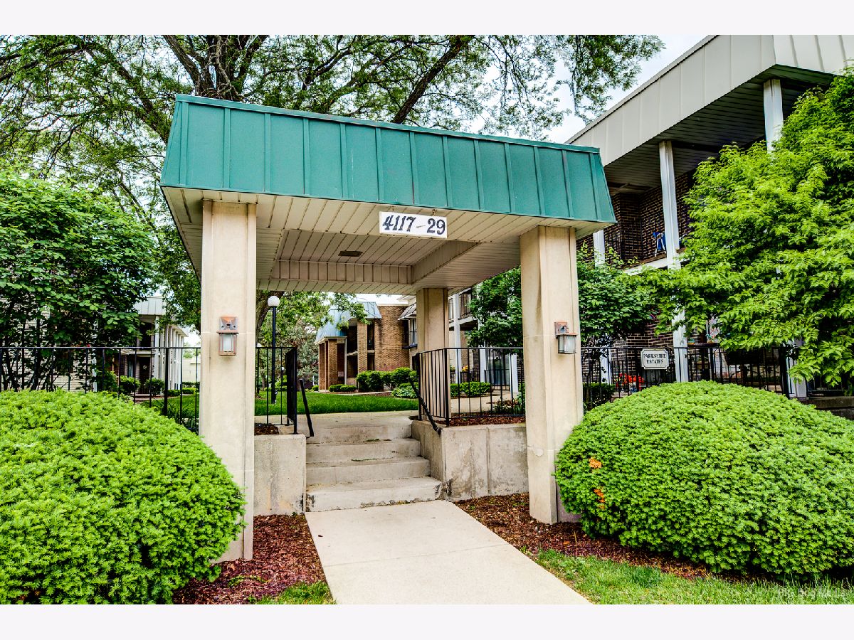 Condominiums Sold Parkshire Estates Oak Lawn Illinois, 4129 98th