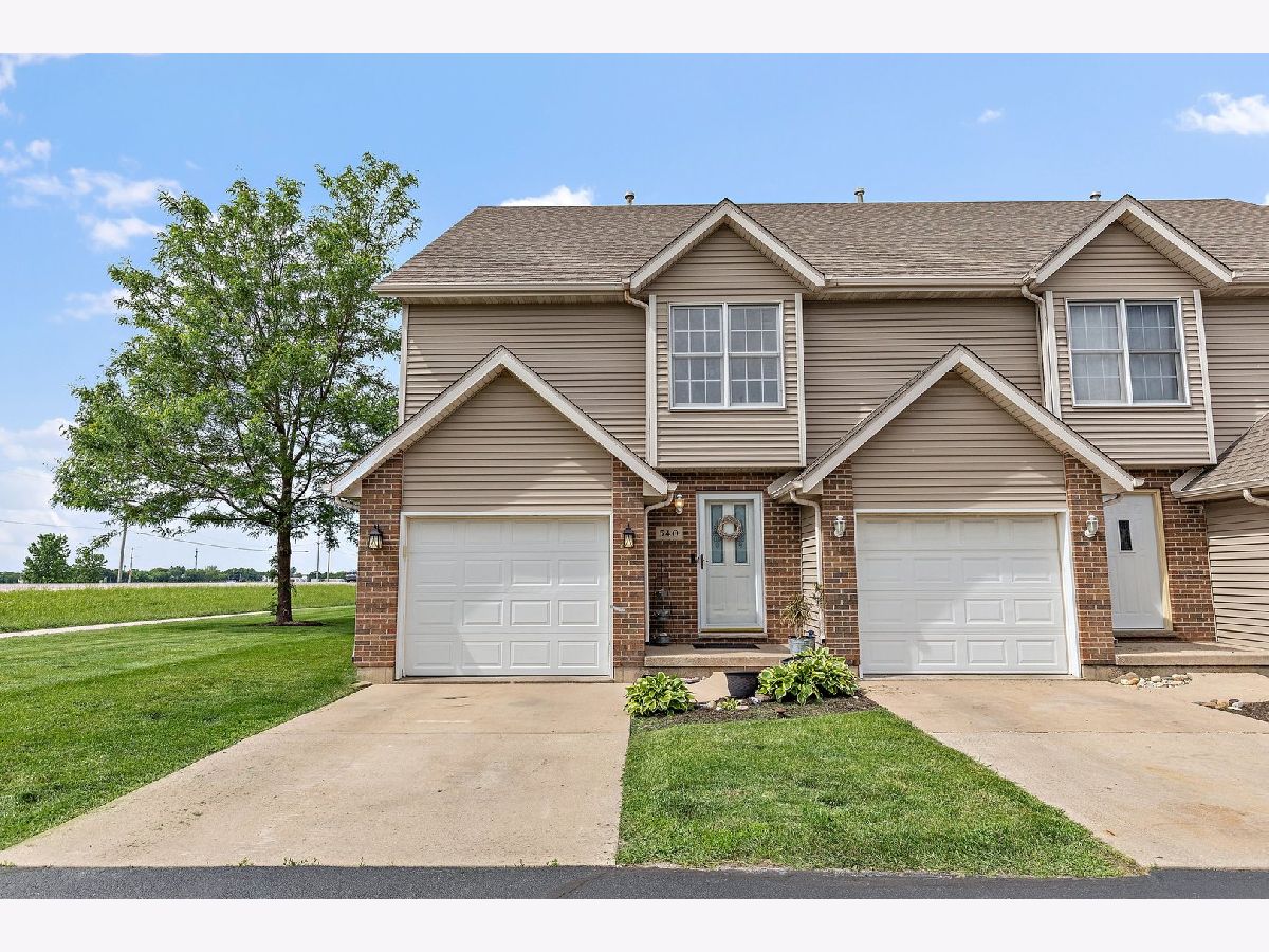 Condos & Townhomes Sold Fox Briar Sycamore Illinois, 540 Peace