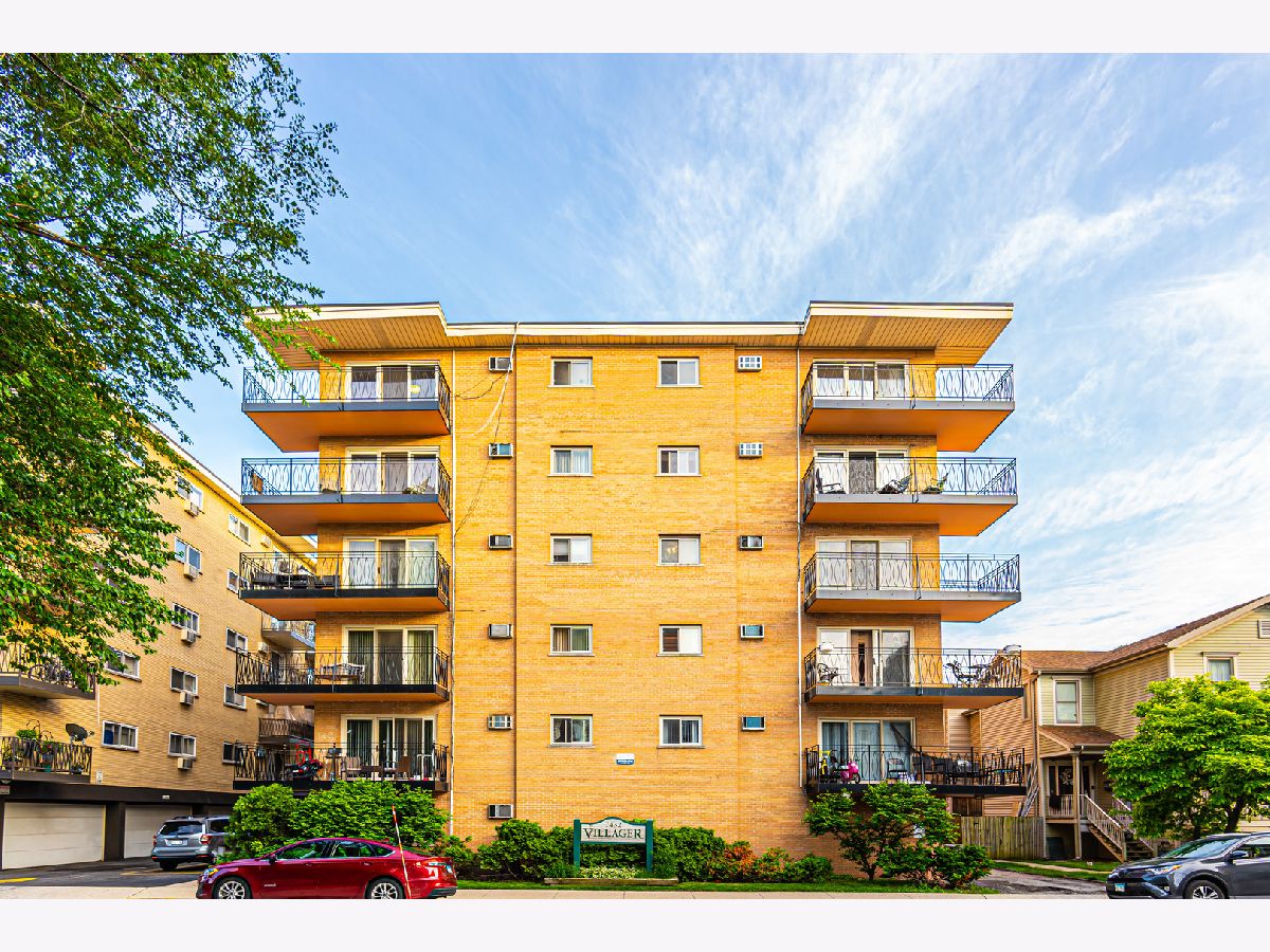 Condos & Townhomes Sold The Villager Forest Park Illinois, 7432 Washington