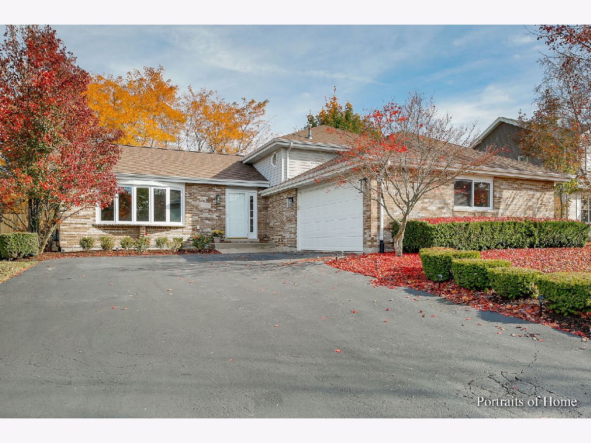 Homes & Townhomes Sold Wellington New Lenox Illinois, 672 Downing
