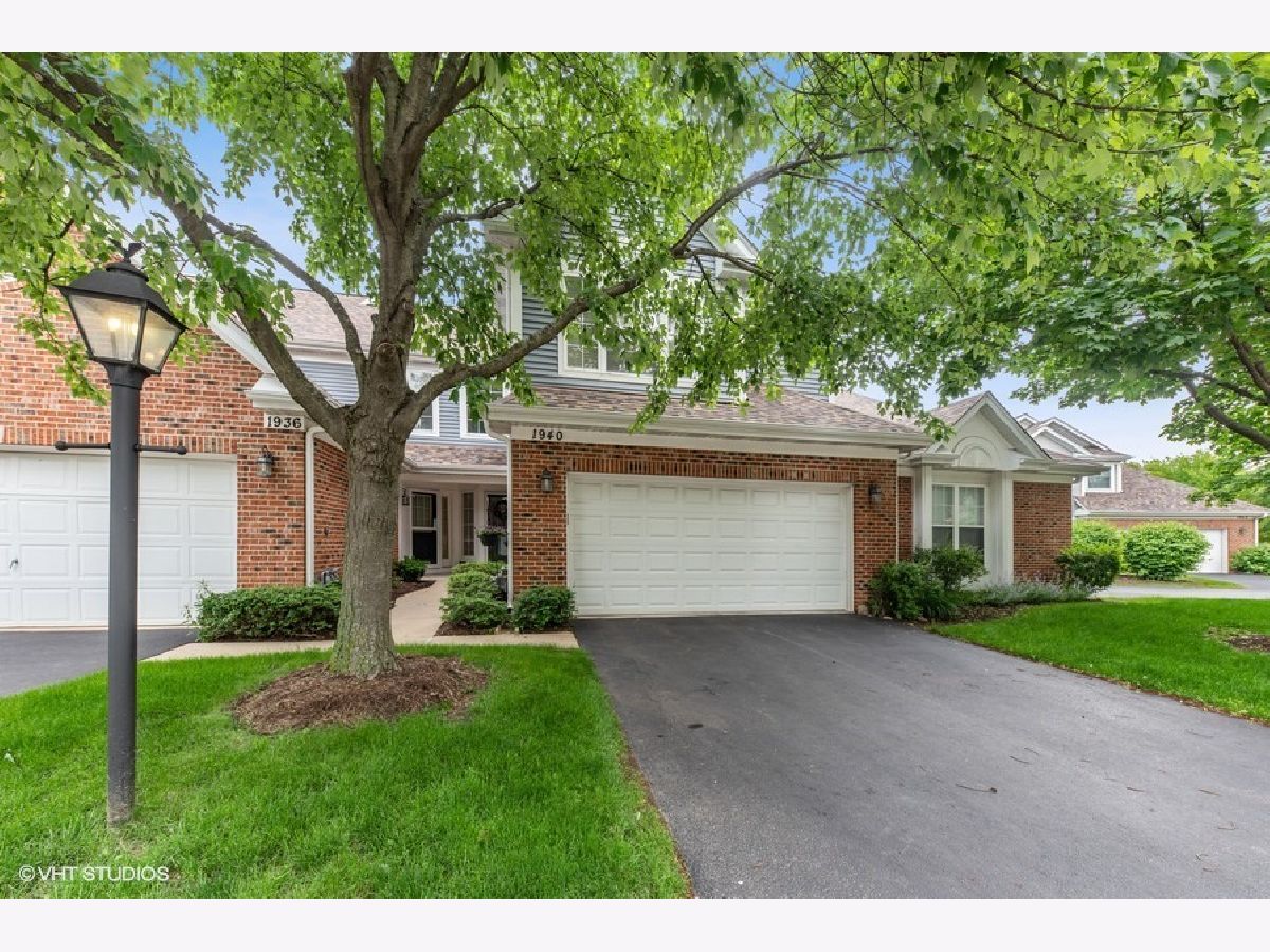 Lake Arlington Towne Arlington Heights IL, Townhomes & Condos & Homes